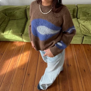 1/1 Unisex Mohair Sweater  - Unisex 50% Mohair sweater size S (men) / M (women) this piece might have some inaccuracies regarding, measurements, design or material composition. I put a lot of hard work into the designs and also spent 180$ for each piece to be sampled.