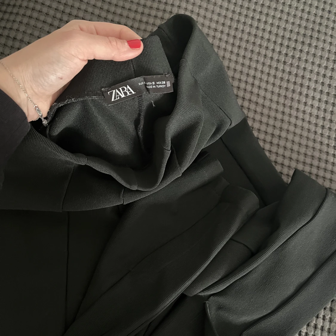 Zara pants - 90