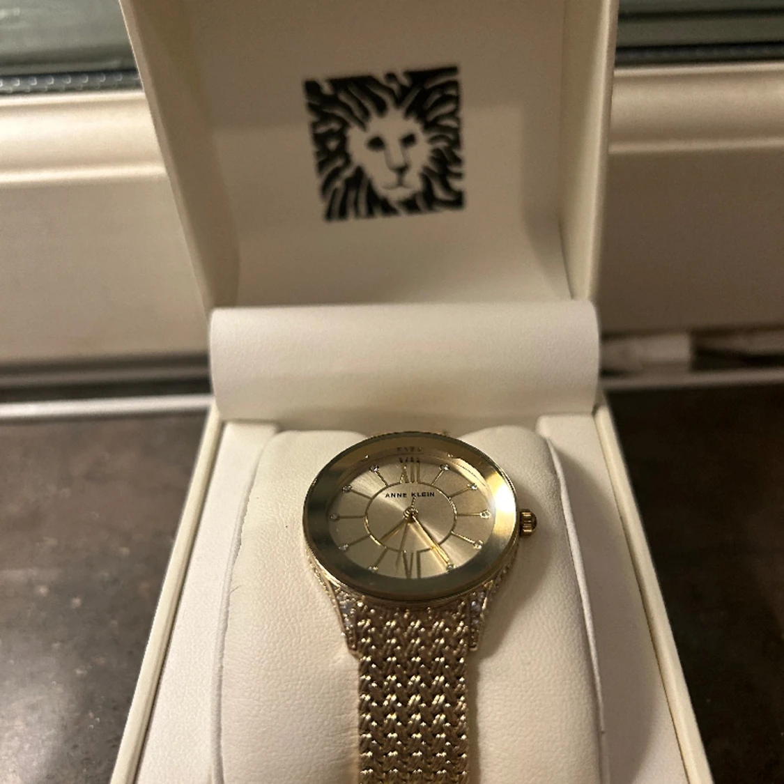 Anne Klein watched - 91