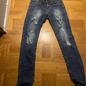 Nudie jeans  - Modell thin finn. Slimfit passform. Skit feta, pris kan diskuteras 