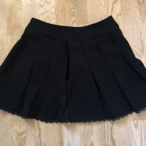 Kjol dollskill  - Kjol från dollskill 