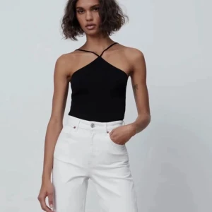 Linne zara - Säljer detta linne fast i Vit och rosa samt beige ❤️