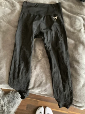 Trningsbyxor gymshark  - Trendiga gymsharkbyxor. 