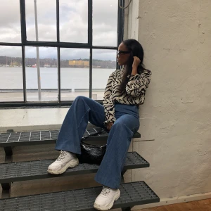 Zebra topp  - Fint skick. Topp med zebra mönster 