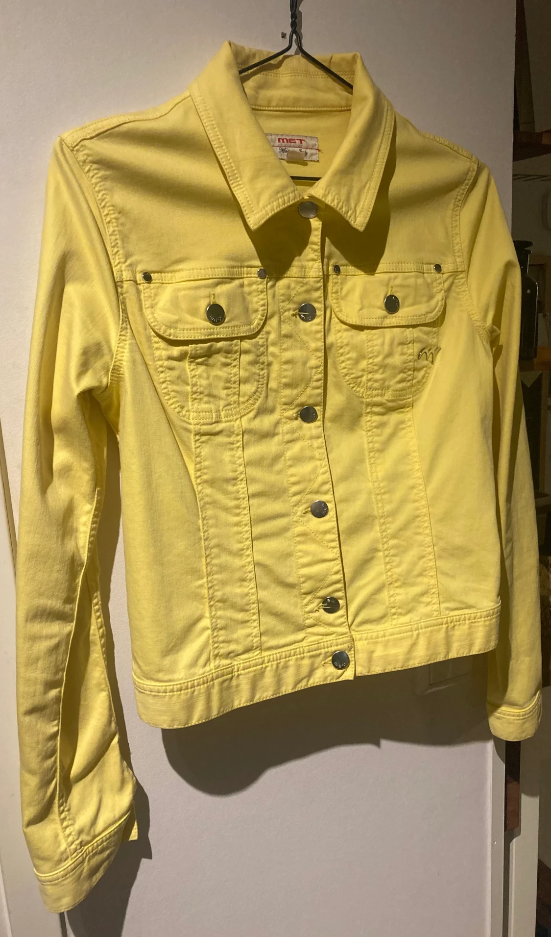 Citrongul jeansjacka