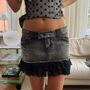 Kjol!  - Snygg kjol med spetskant! Så snygg till fest i sommar😍