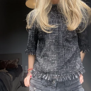 Tröja - Tshirt köpt fr Zara ❤️Köp via KÖP NU