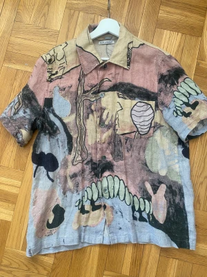 Our legacy acid landscape - I bra skick knappt använd  100% linne Herrstorlek 44