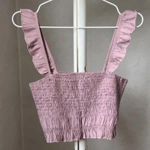 Linne - Super sött linne som bara är använd 1 gång. Som ny💗 