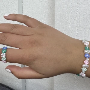 Smycke set - 60kr för armband & ring, kan göras i andra färger🌸