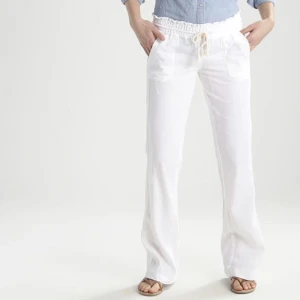 roxy linnebyxor  - säljer dessa slutsålda linnebyxor. Köpta på zalando och säljer pågrund av att jag köpt ett par nya. Byxorna är bara provade men ingen prislapp💓