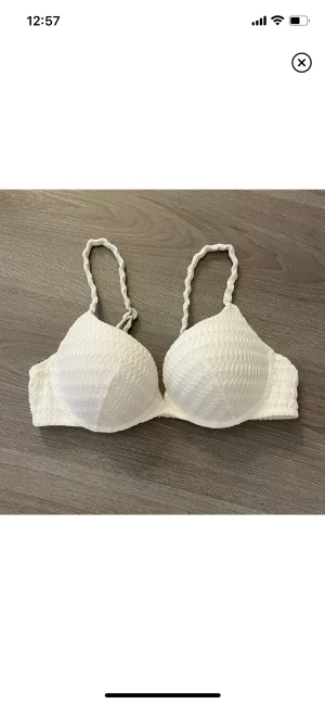 Bikiniöverdel  - Bikiniöverdel från Hop Lun