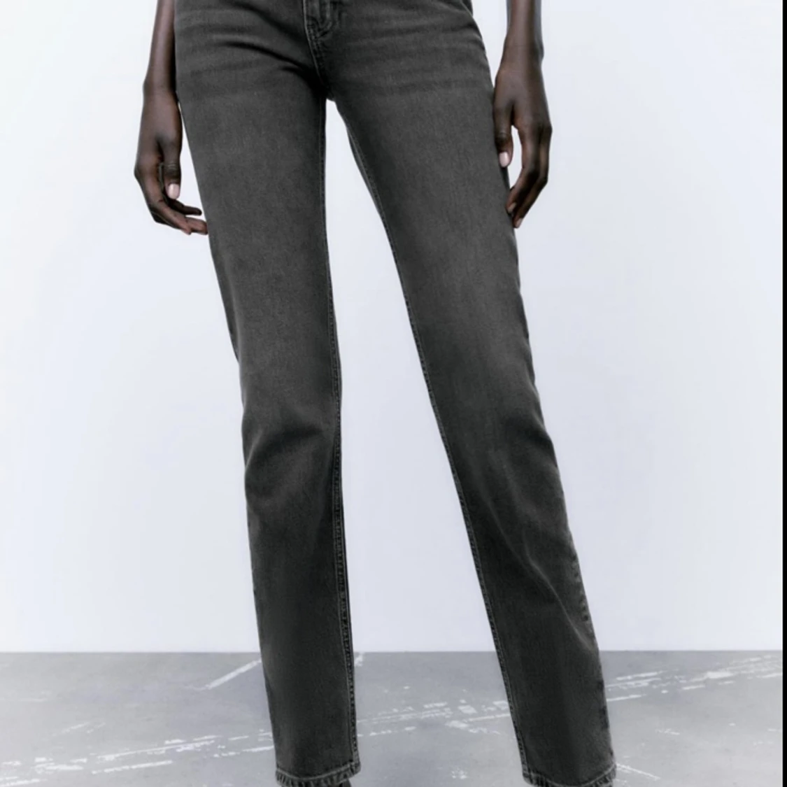 Grå jeans från zara - 90