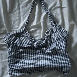 Vintage Halterneck top - Jättesöt rutig halterneck top från h&m