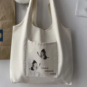 Tygväska - Använd Max 1-2 gånger, bra kvalitet och material. Skriv för fler bilder! 🩷