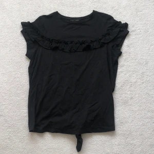 Cool t-shirt  - Jättecool t-shirt❤️aldrig använd och lappen sitter kvar 