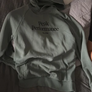 Peak hoodie - Gammal peak hoodie storlek S 