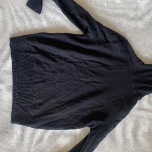 Svart polo - Fin svart polotröja från zara man