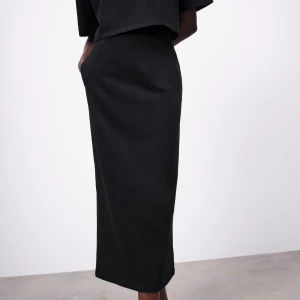 Zara, kjol - Midi kjol från Zara, använts få gånger 