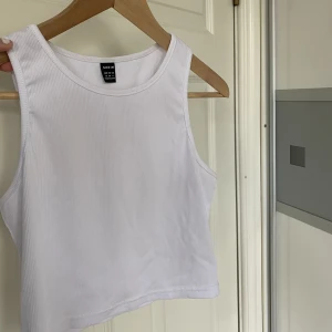 Topp - Jättefin topp från shein, oanvänd. Strl M/38