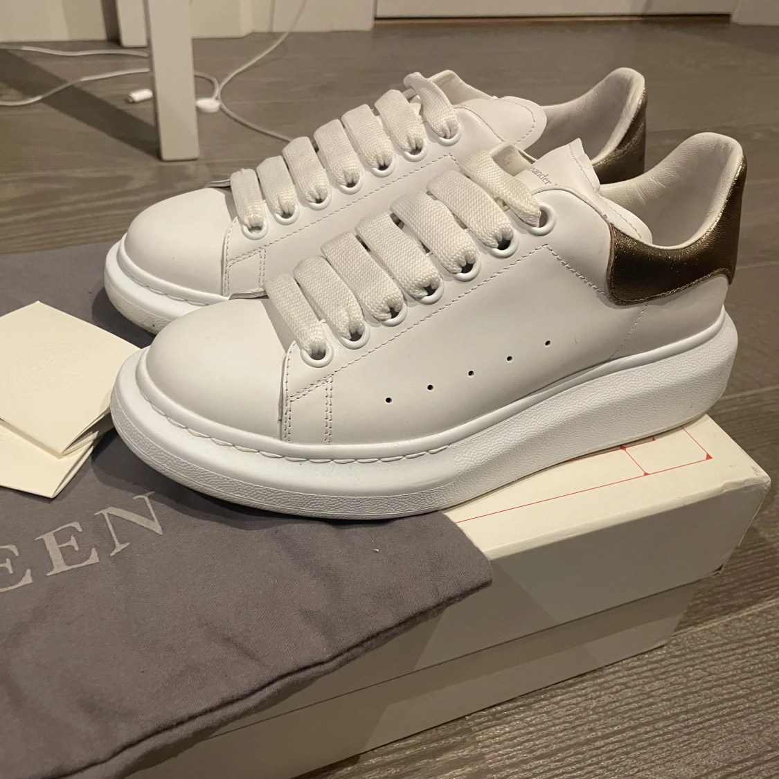 Alexander McQueen - 91