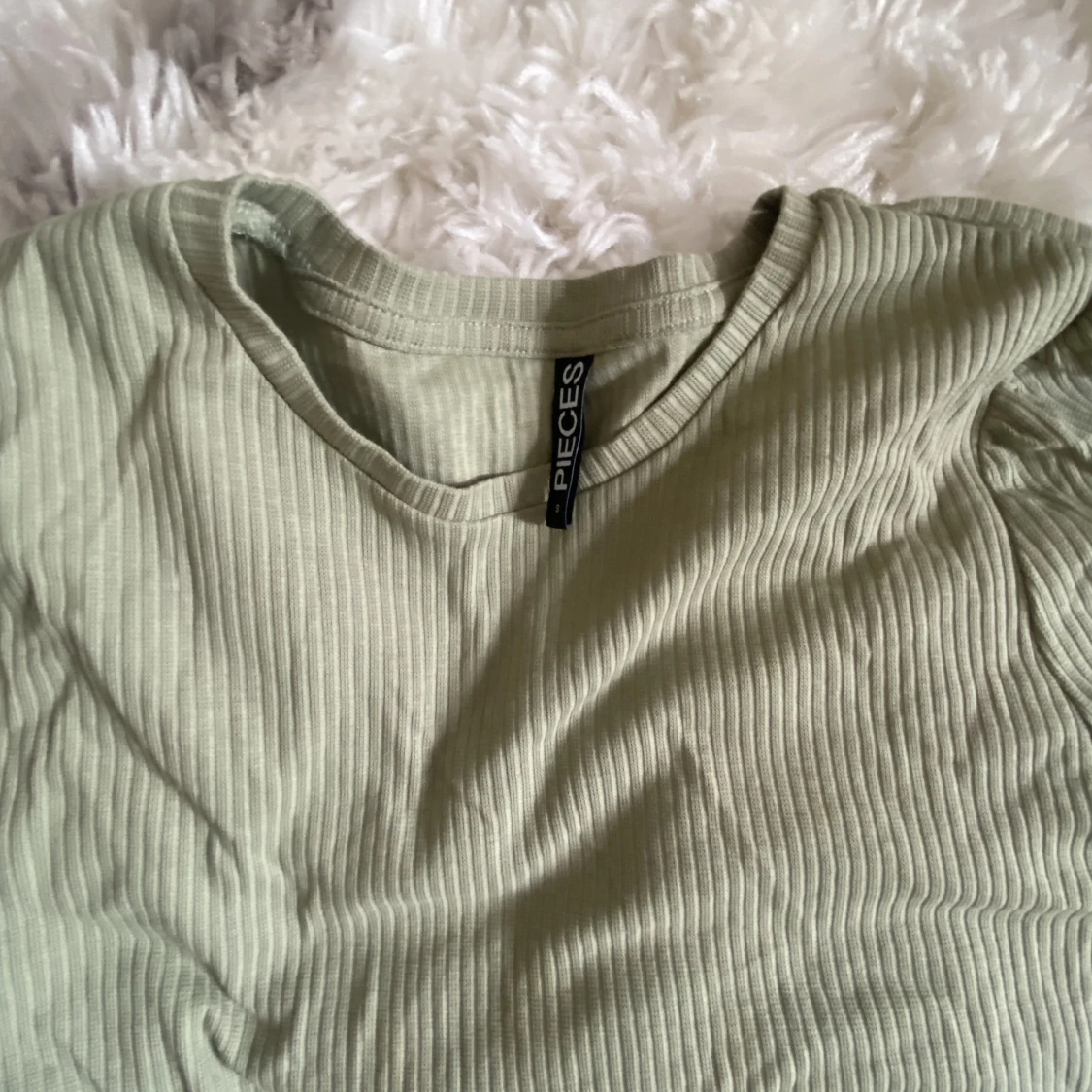 Grön volang t-shirt  - 91