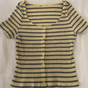 Söt topp - Mysig och stretchig :)