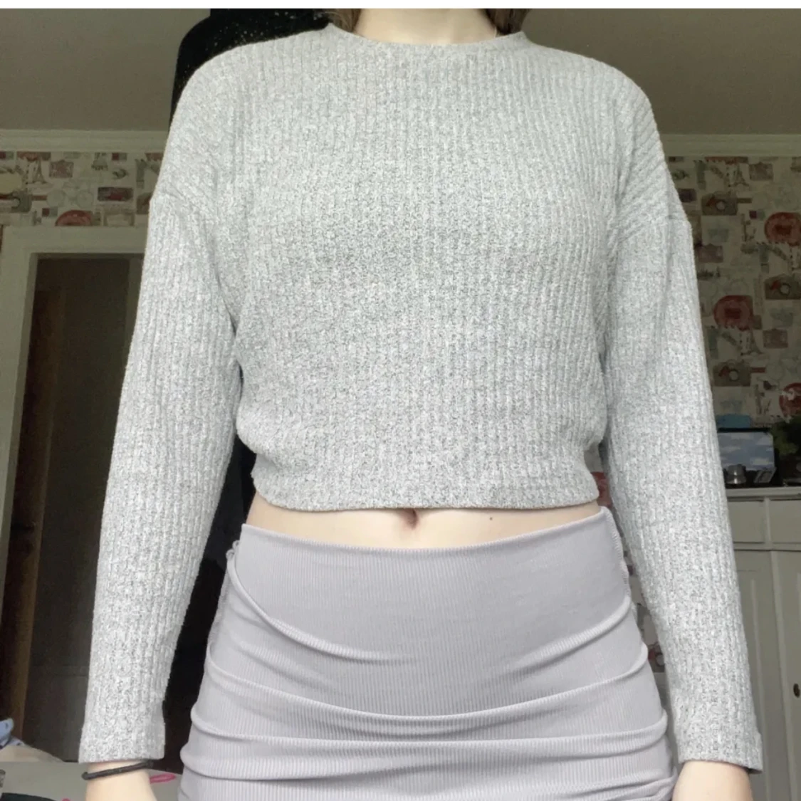 Stickad croppad tröja