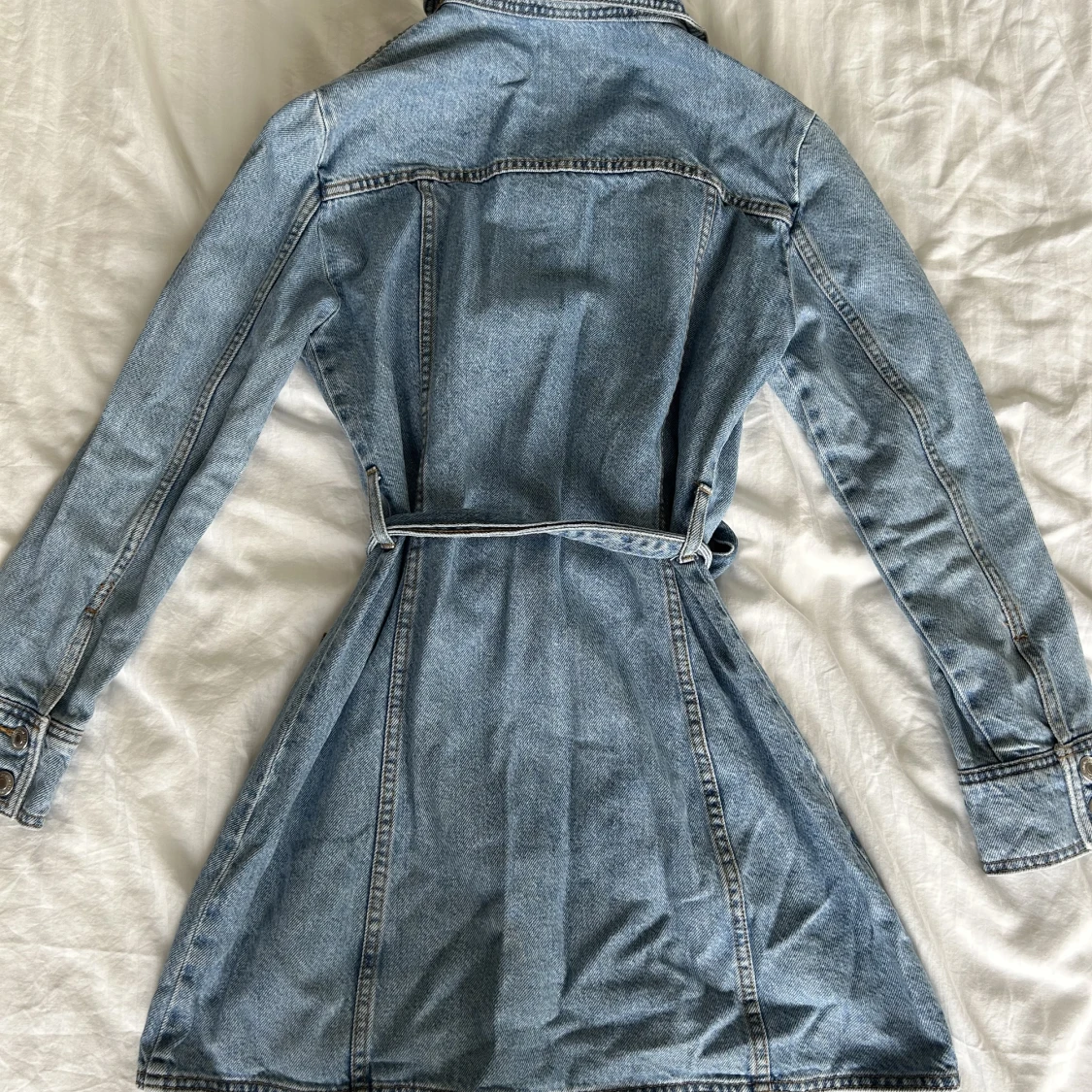 Blå jeansklänning  - 90