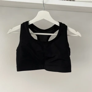 Sport-bh - Storlek S - 70A, 75A, 80A