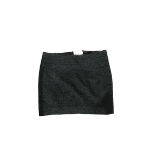 Grå kjol - Grå höstig kjol! Supermysig och varm, skriv för bilder med den på⭐️