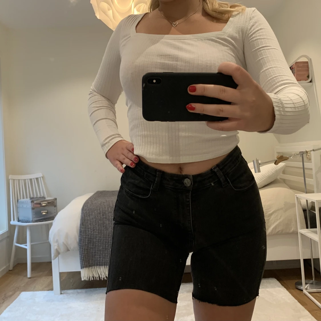 Längre tighta svarta shorts