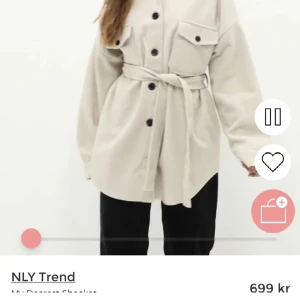 Höstjacka - Jättefin höstjacka som inte används!