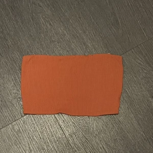 topp🧡 - en ribbad bandeau-topp!