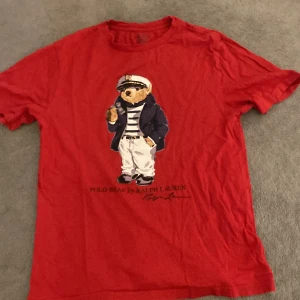 Tshirt  - Ralph lauren äkta inga skador