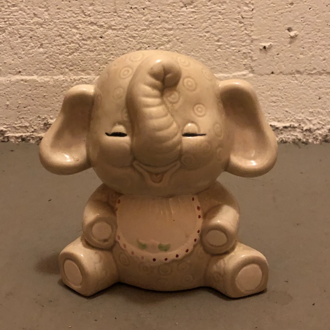 Liten gullig vas/kruka