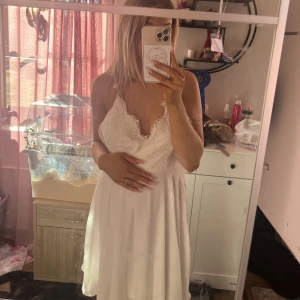 Sommar/Student klänningar - (allt från bubbleroom) alla är bara testad och i stl S & har prislappen kvar 300kr