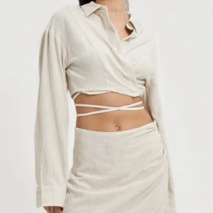 Linne set - Säljer detta linne set från Nelly.  Storlek 36 i båda delarna. Använt få gånger 