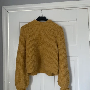 tröja  - lite nopprig men inget man tänker på