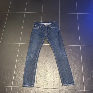 Nudie jeans - Nudie Jeans (tilted tor) Storlek 31/32 Bättre bra skick! 