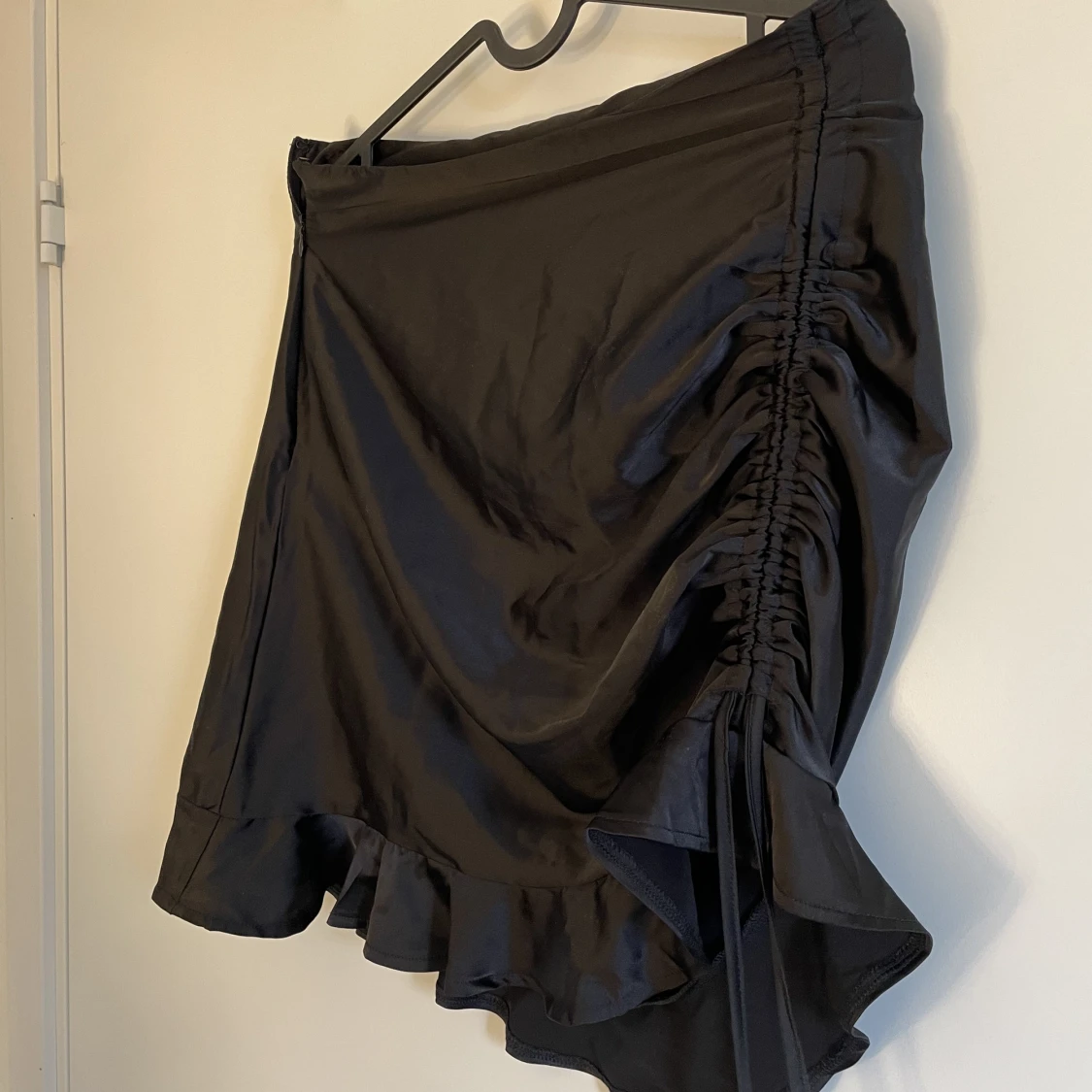 Svart volang kjol från shein - 90