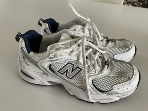 New balance 530 - New Balance 530 strlk 37,5. Nyskick - använda 2-3 ggr, säljes pga att de är för små.