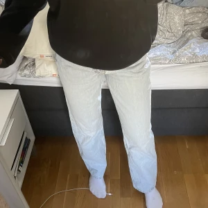 raka blåa jeans - raka jeans från Ginatricot , jättefin kvalitet💛💛