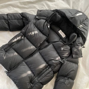 Dunjacka  - Dunjacka från Calvin Klein, storlek S