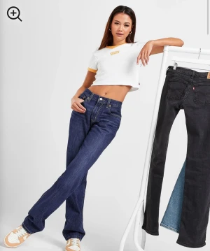 Levi’s Jeans - Low Pro  - Säljer ett par helt oanvända Levi’s Low Pro jeans, med etiketterna kvar på (alltså nyskick). Säljer då jag har två par.  Storlek 27.   Köpta för 1080:-   Säljer för 300:-