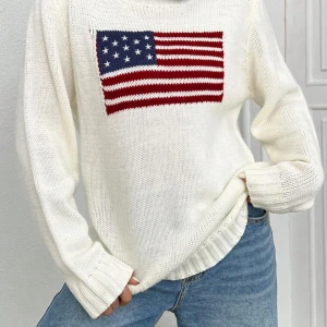 Ralph Lauren dupe  - Stickad mysig tröja med den amerikanska flaggan på, liknar den från Ralph Lauren väldigt mycket! Skön och trendig. Storlek XS men oversized så passar S med! 