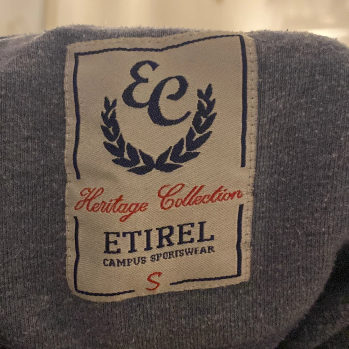 En enkel mysig tröja att ha på sig på fredagskvällarna  - 91