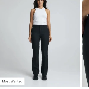 Bikbok kostymbyxor - Säljer mina kostymbyxor fårn bikbok i storlek 38(men passar mig som har 36) köptes för 500 säljer för 200. De är som nya 