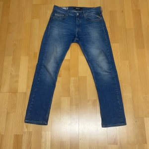 Replay jeans - Feta Replay jeans i helt nytt skick 10/10.