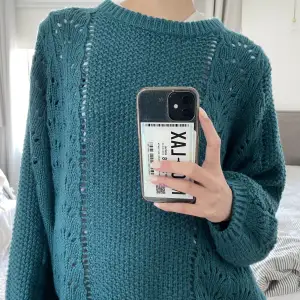 Cute and cozy green knit sweater 🪴